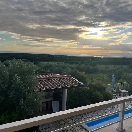 Villa Dolcevita At With Private Pool