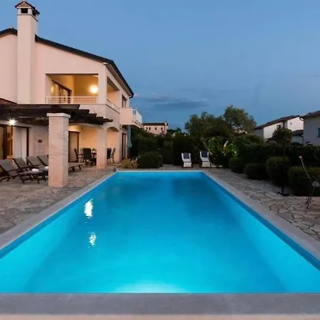 Dolcevita At With Private Pool Willa *