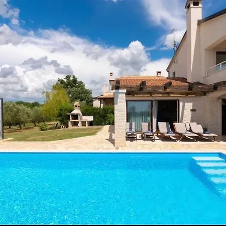 Nira With Pool
