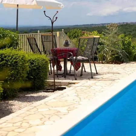 Willa Dolcevita At With Private Pool Barat (Porec)