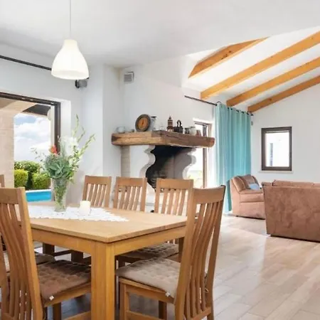 Nira With Pool Villa Barat (Porec)