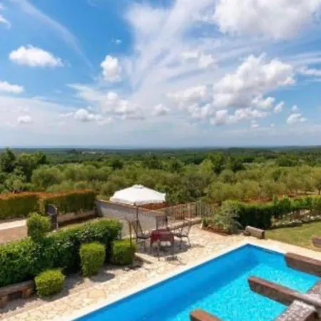 Willa Dolcevita At With Private Pool Barat (Porec)